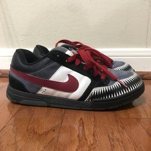 Nike Dunk SB Low 6.0 Black/Red/Purple Size 4.5Y